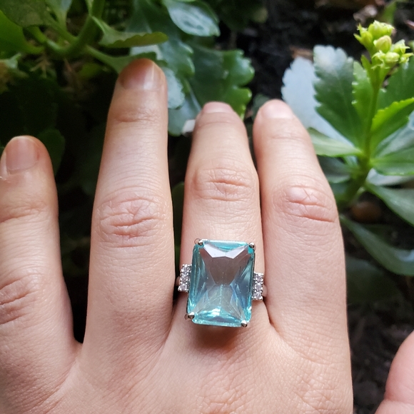 NWOT Silver Aquamarine Ring - Picture 7 of 16